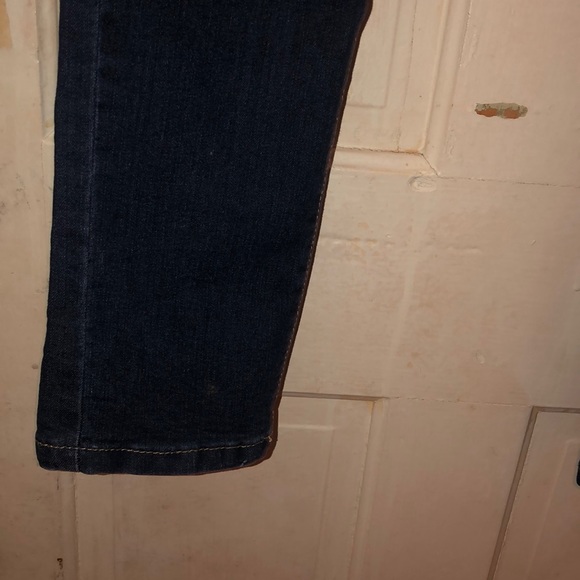 Distressed jeans - Picture 5 of 5
